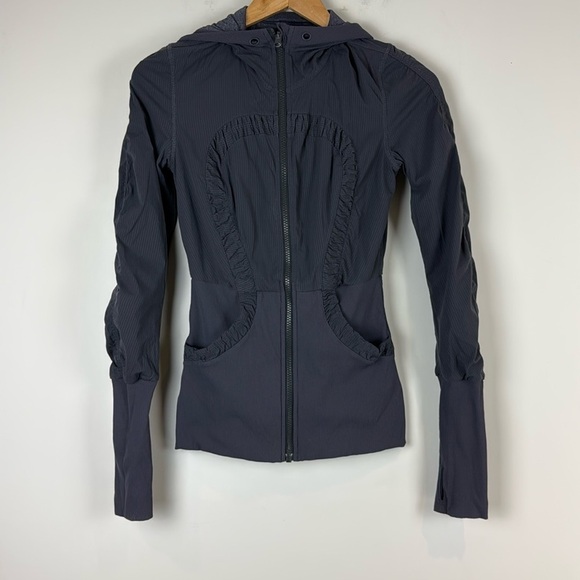 LULULEMON Dance Studio Jacket Size 4 Deep Coal Reversible - Picture 3 of 10
